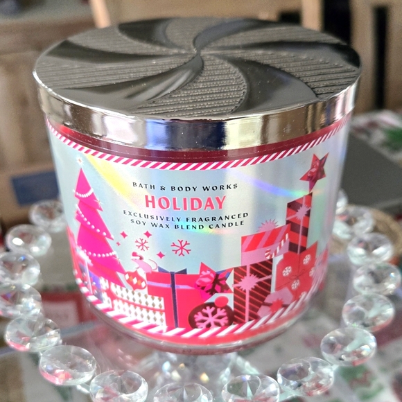 Bath & Body Works HOLIDAY Candle - Picture 1 of 9